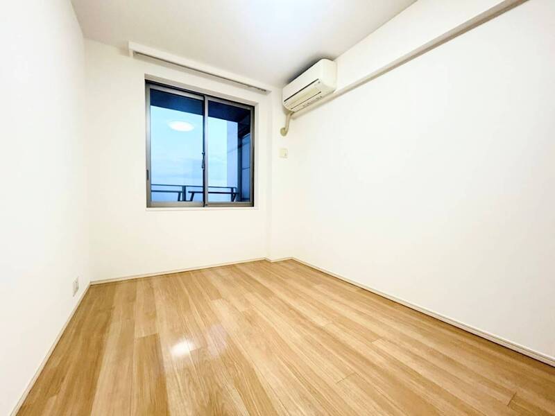 スカイズタワー&ガーデン_洋室(2)_2枚目