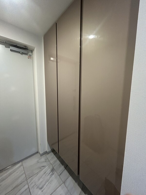 スカイズタワー&ガーデン_お部屋の玄関_1枚目