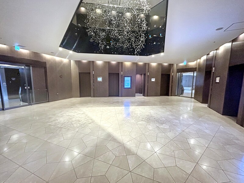 スカイズタワー&ガーデン_共用ロビー_2枚目