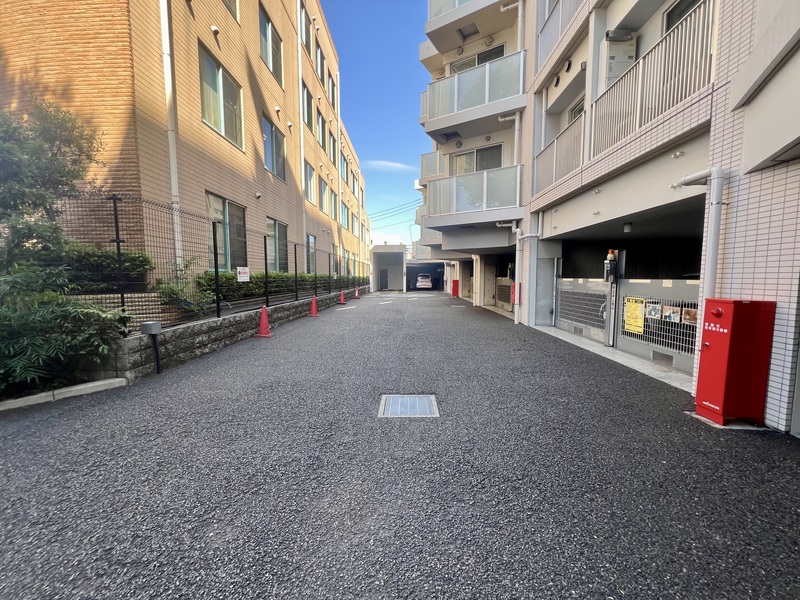 グランドメゾン三軒茶屋プレイス_駐車場_1枚目