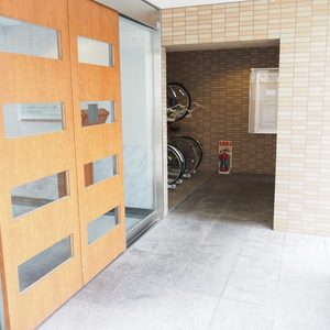 クローバー六本木