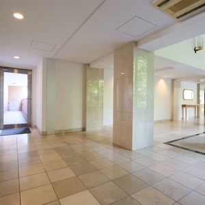 ファミールスクエア中野坂上